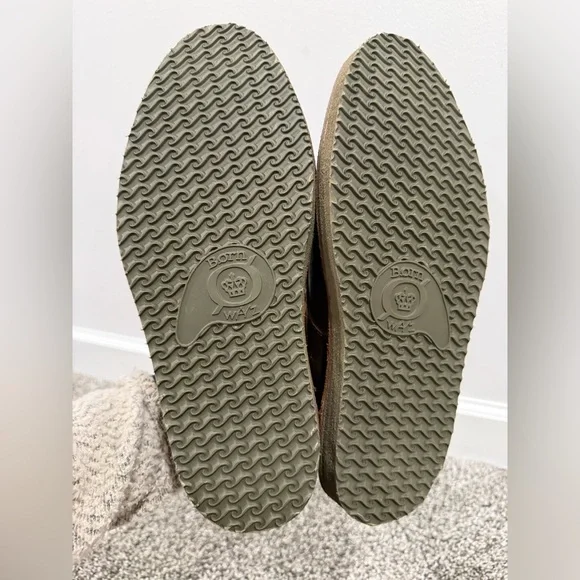 Born men's brown leather dress shoes, size 9 - Picture 11 of 12